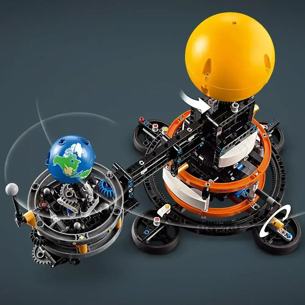 LEGO® TECHNIC 42179 Planeta Země a Měsíc na oběžné dráze